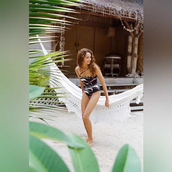 NWT🍒KORARU Zabel Tube One-Piece Coral Print🍒 - Picture 4 of 12